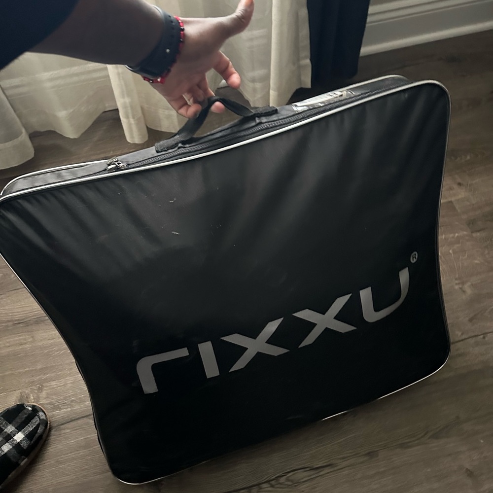 RIXXU- UNIVERSAL FIT Seat Covers- Front & Back